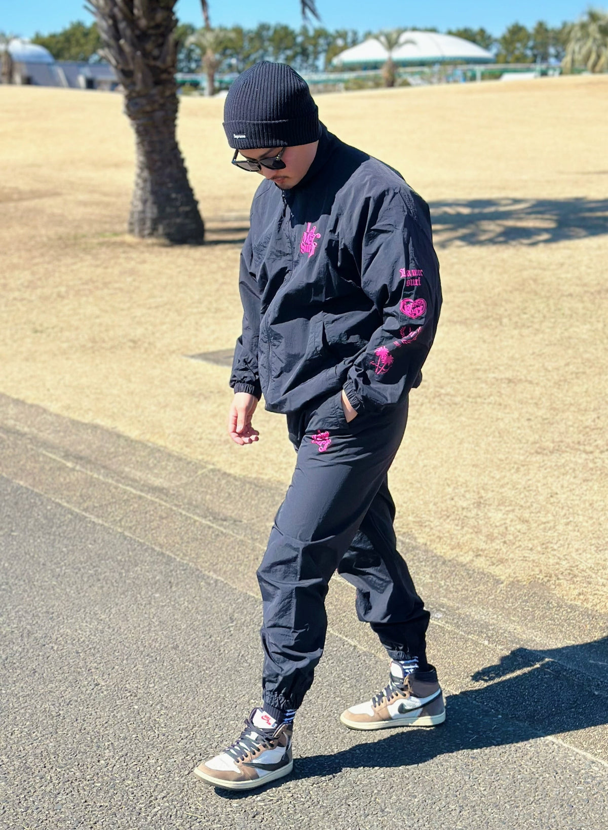 Multi Logo nylon jacket 秋服先行予約