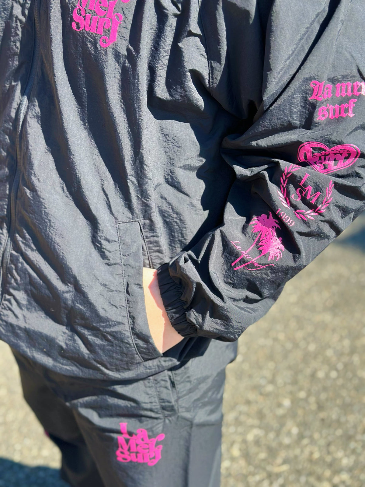 Multi Logo nylon jacket 秋服先行予約