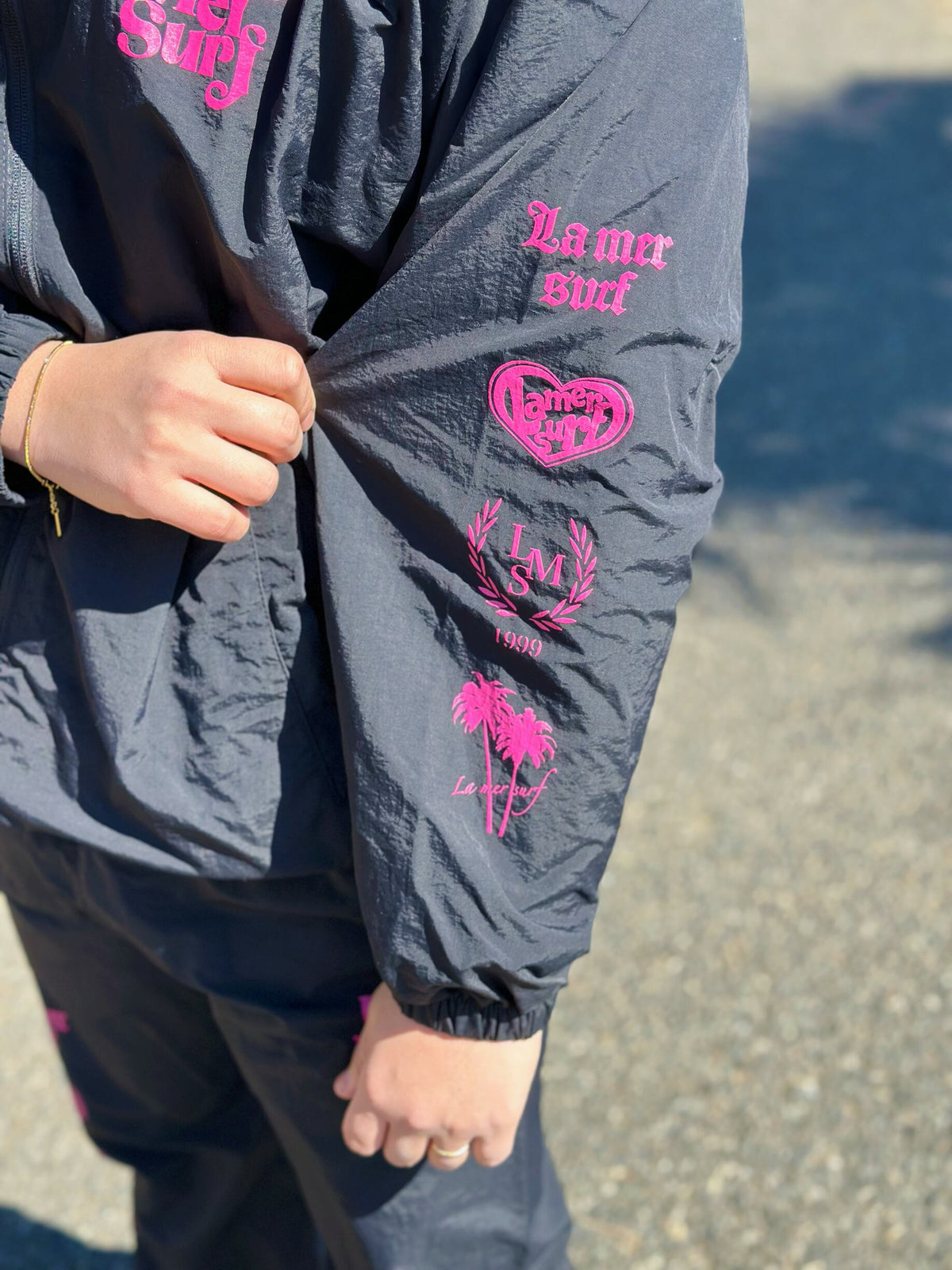 Multi Logo nylon jacket 秋服先行予約