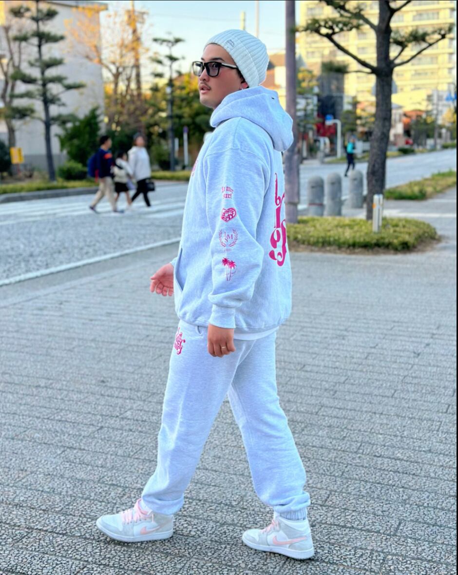 Multi Logo foodie 秋服先行予約